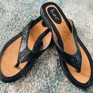 BOC SANDALS Size 8 Black